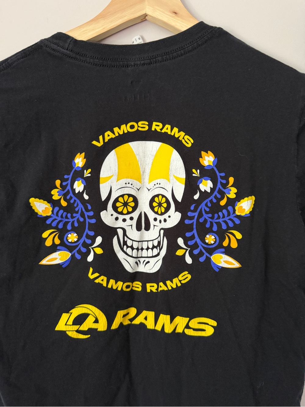 Fanatics | LA Rams Vamos Rams Tee | Women's S | Black | Sugar Skull | NFL